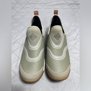 Muck Woman’s Slip-On Rain Shoe - Sage/Beige